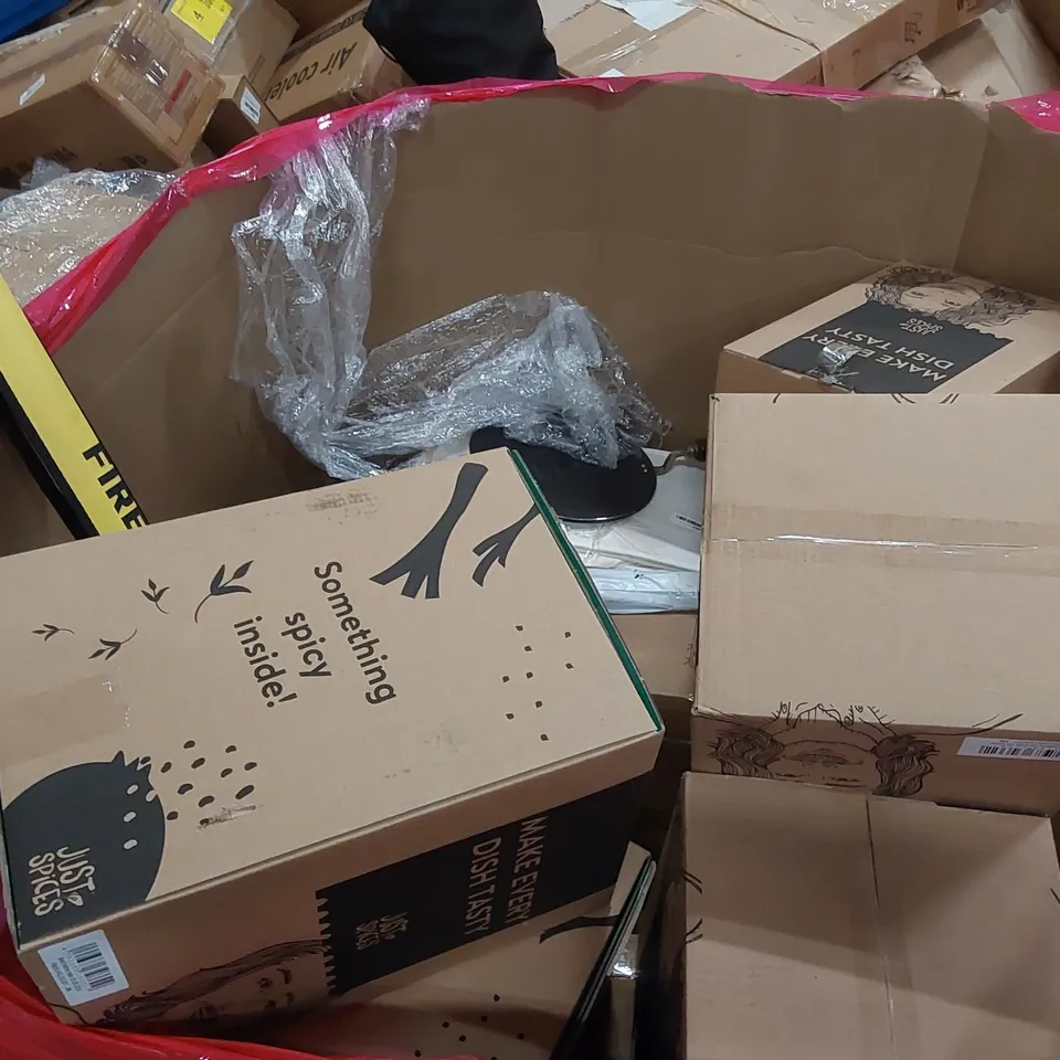 PALLET OF ASSORTED CONSUMER PRODUCTS TO INCLUDE: AIR COOLER, CHRISTMAS SPICE CALENDARS, DRYING RACK, CHRISTMAS BAUBLES SET ECT