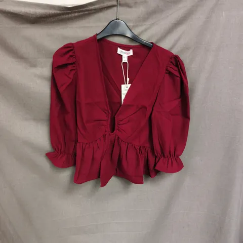 BOX OF APPROXIMATELY 80 URBAN BLISS RED RUCHED V-NECK BLOUSE WITH PEPLUM HEM – WOMEN'S TOP - SIZES 8 / 10 / 12 / 14 /16 