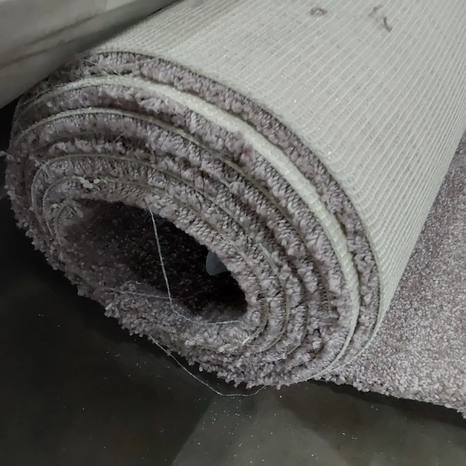 ROLL OF QUALITY FREEDOM XTRA MINK CARPET APPROXIMATELY 5M × 4.15M