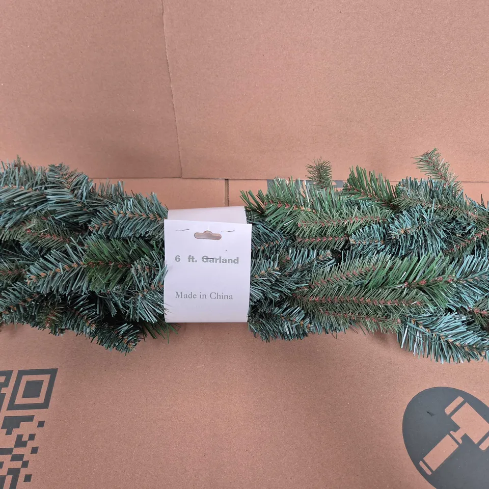 BOX OF APPROX 18 GISELA GRAHAM LNDON 6 FT ARTIFICIAL GARLAND