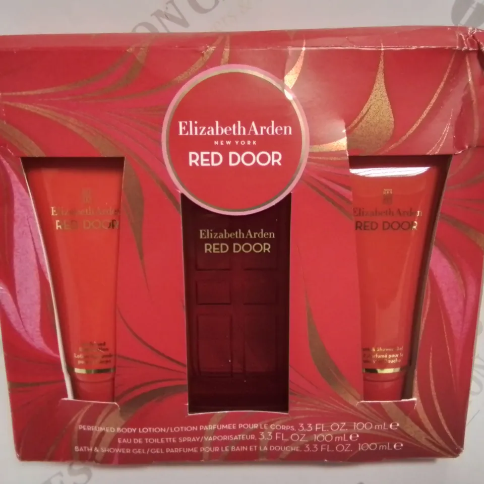 ELIZABETH ARDEN RED DOOR SET RRP £57