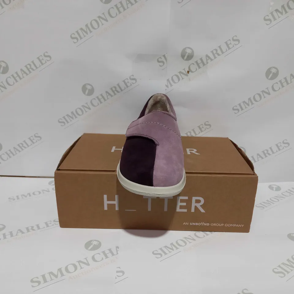 HOTTER WRAP SLIPPERS IN LILAC / PLUM MULTI - UK SIZE 6 