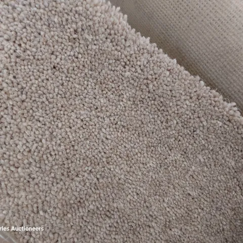 ROLL OF QUALITY TUDOR TWIST REGAL FAWN CARPET APPROXIMATELY 4M Γ 4.19M