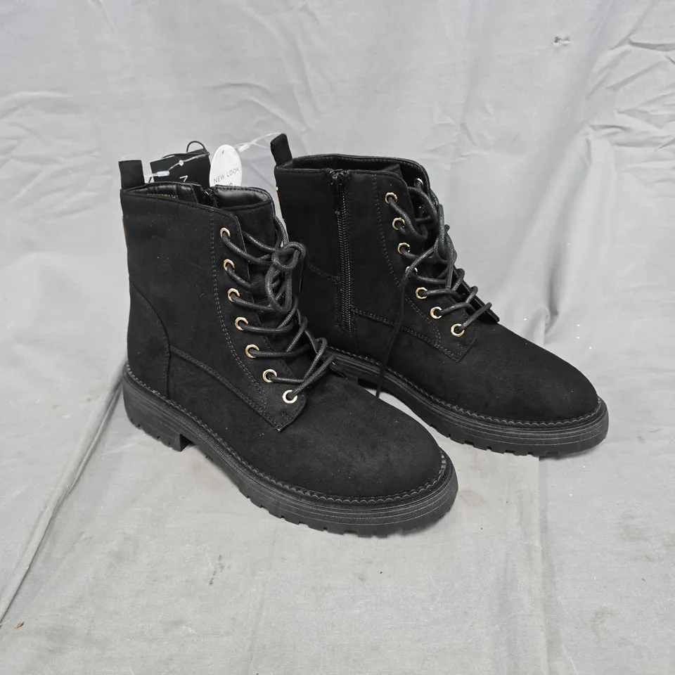 NEW LOOK FAUX SUEDE LACE UP ANKLE BOOTS BLACK SIZE 4