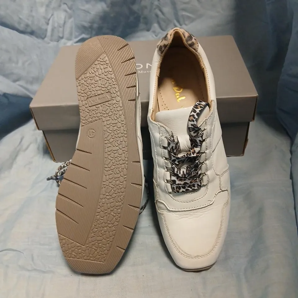 VIONIC ABIGAIL NBK WOMEN'S SNEAKERS – UK 8 (US 10 / EU 42) WHITE WITH LEOPARD PRINT ACCENTS