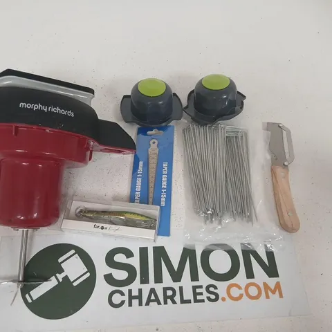 ASSORTED HOUSEHOLD PRODUCTS TO INCLUDE; MORPHY RICHARDS RED AND BLACK APPLIANCE WITH ATTACHMENTS; MIXED WORKSHOP/HOUSEHOLD TOOLS