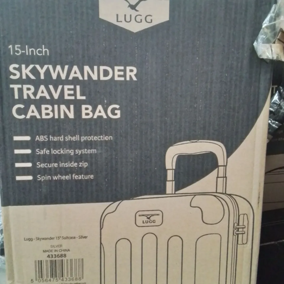 BOXED LUGG 15INCH SKYWANDER TRAVEL CABIN BAG SILVER