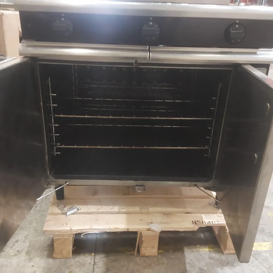 MOORWOOD VULCAN 3-PLATE ELECTRIC RANGE OVEN