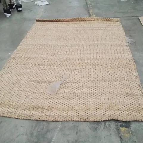 QUALITY DESIGNER AREA RUG - APPROXIMATELY 240X170CM