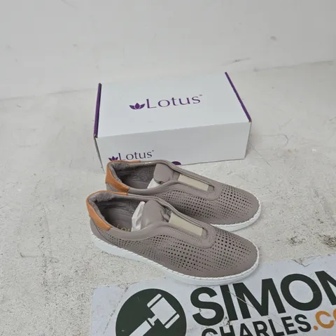 LOTUS LORENA ULS40 STONE LEATHER WOMEN'S SLIP-ON SHOES – UK 6.5 (EU 39) – BOXED