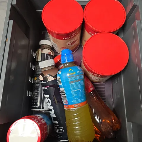 APPROXIMATELY 8 ASSORTED FOOD/DRINK PRODUCTS TO INCLUDE HUEL DRINK, COFFEE MATE, LUCOZADE ETC 