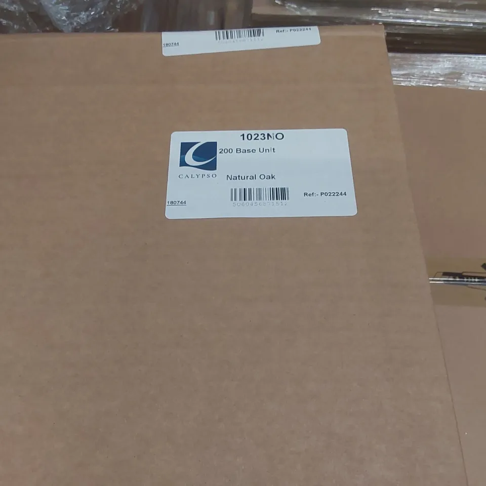 PALLET CONTAINING A LARGE QUANTITY OF ASSORTED BATHROOM FURNITURE PARTS INCLUDING: BASE UNIT, PENTLAND LAGOON MIST FRAMED MIRRORS ECT