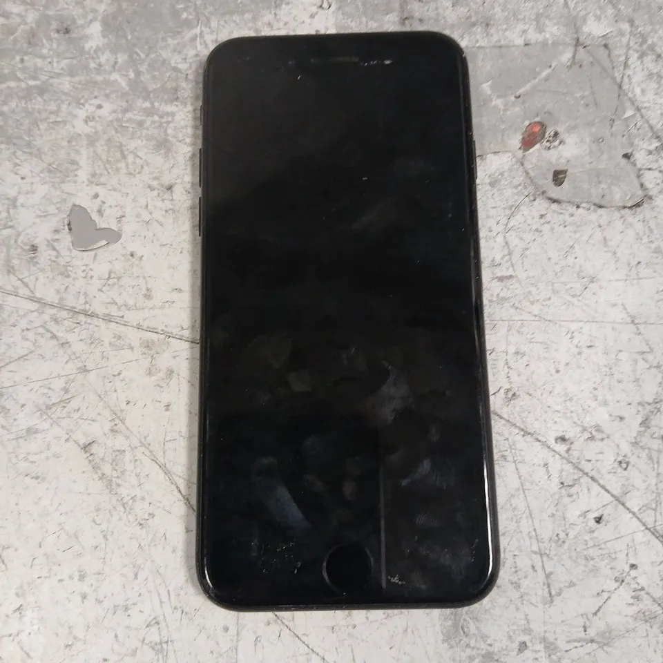 APPLE IPHONE MODEL UNSPECIFIED IN BLACK
