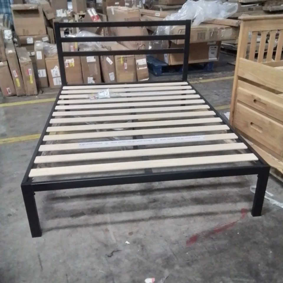 CHRISTIANO MINIMALIST METAL BED WITH WOODEN SLACKS 