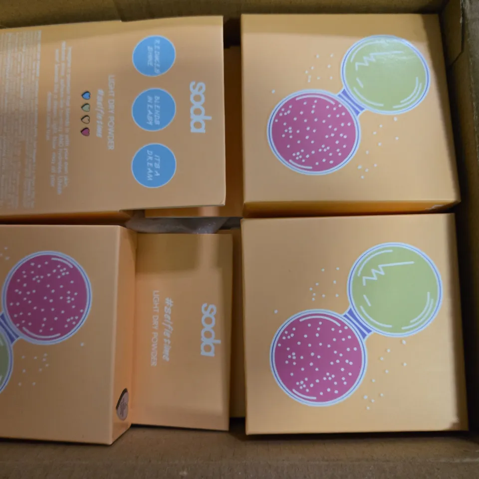 BOX OF APPROXMATELY 12 SEALED SODA LIGHT DRY POWDER 