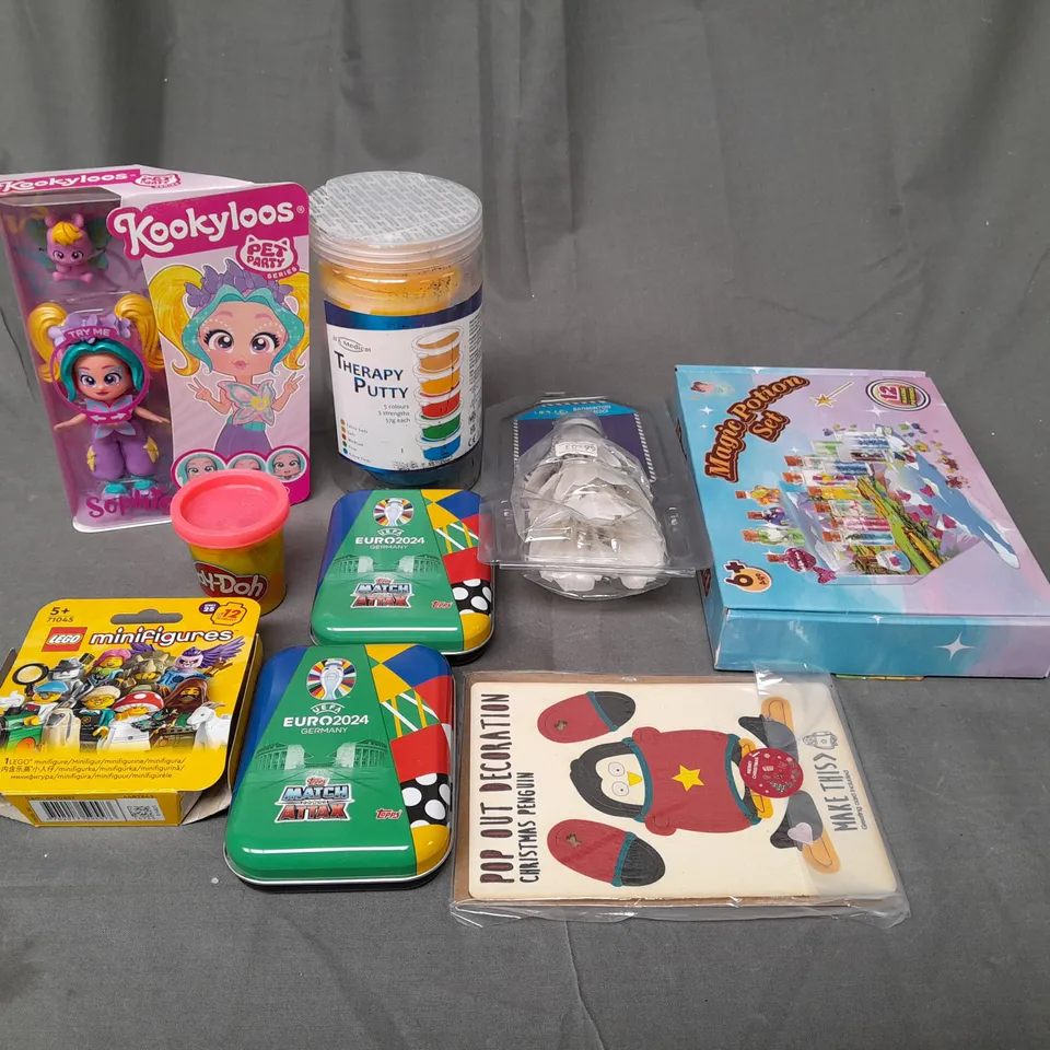 BOX OF ASSORTED TOYS AND GAMES TO INCLUDE PUTTY, PLAY-DOH AND KOOKYLOOS
