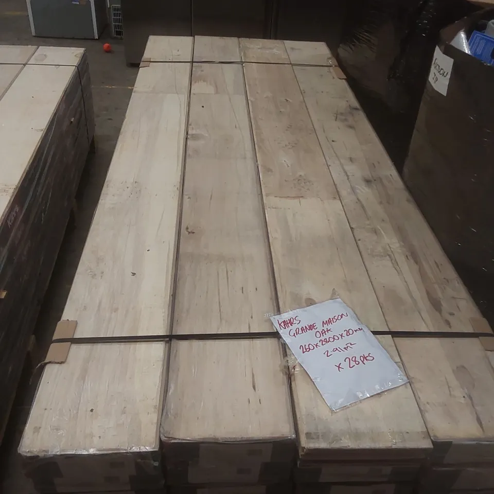 PALLET CONTAINING APPROXIMATELY 28x PACKS OF BRAND NEW KAHRS GRANDE MAISON OAK FLOORING - 2.91M² PP