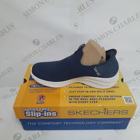 SKECHERS ULTRA FLEX 3.0 SMOOTH STEP SLIP-INS TRAINER SIZE 5