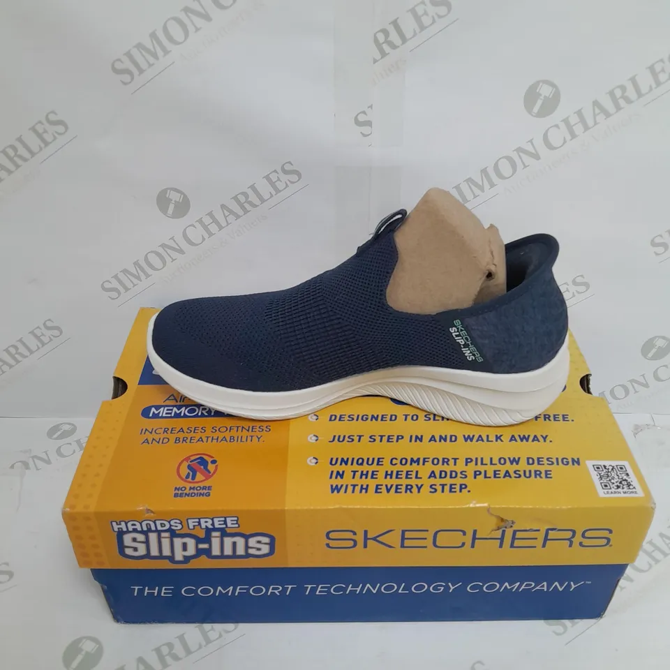 SKECHERS ULTRA FLEX 3.0 SMOOTH STEP SLIP-INS TRAINER SIZE 5