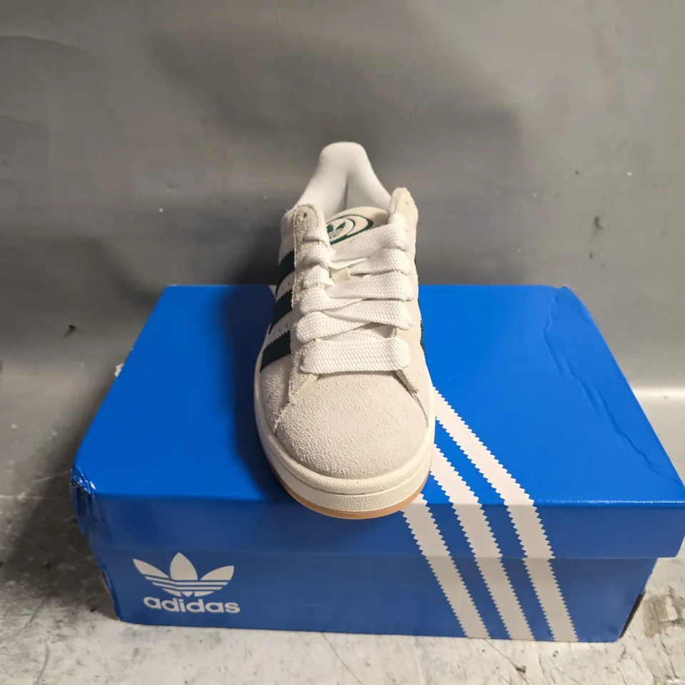 BOXED PAIR OF ADIDAS WOMENS CAMPUS 00S IN WHITE/GREEN - UK 5.5
