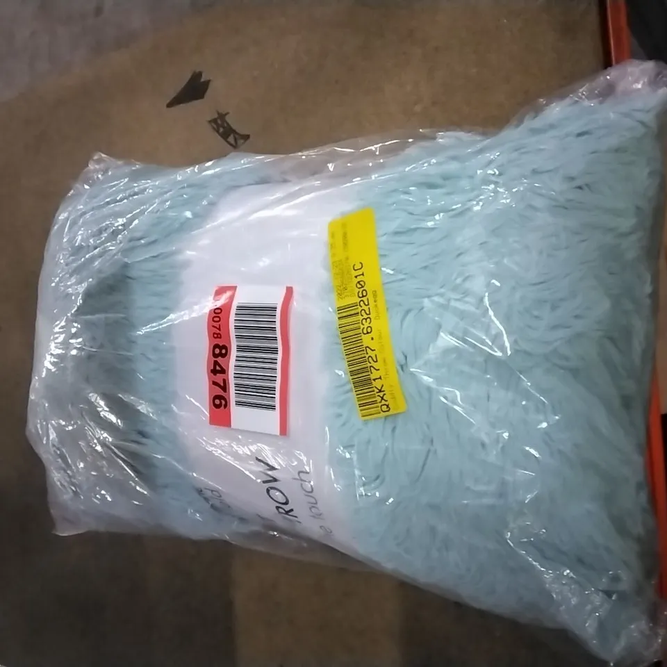 CATHERINE LANSFIELD DUCK EGG CUDDLY THROW 150 X 200CM