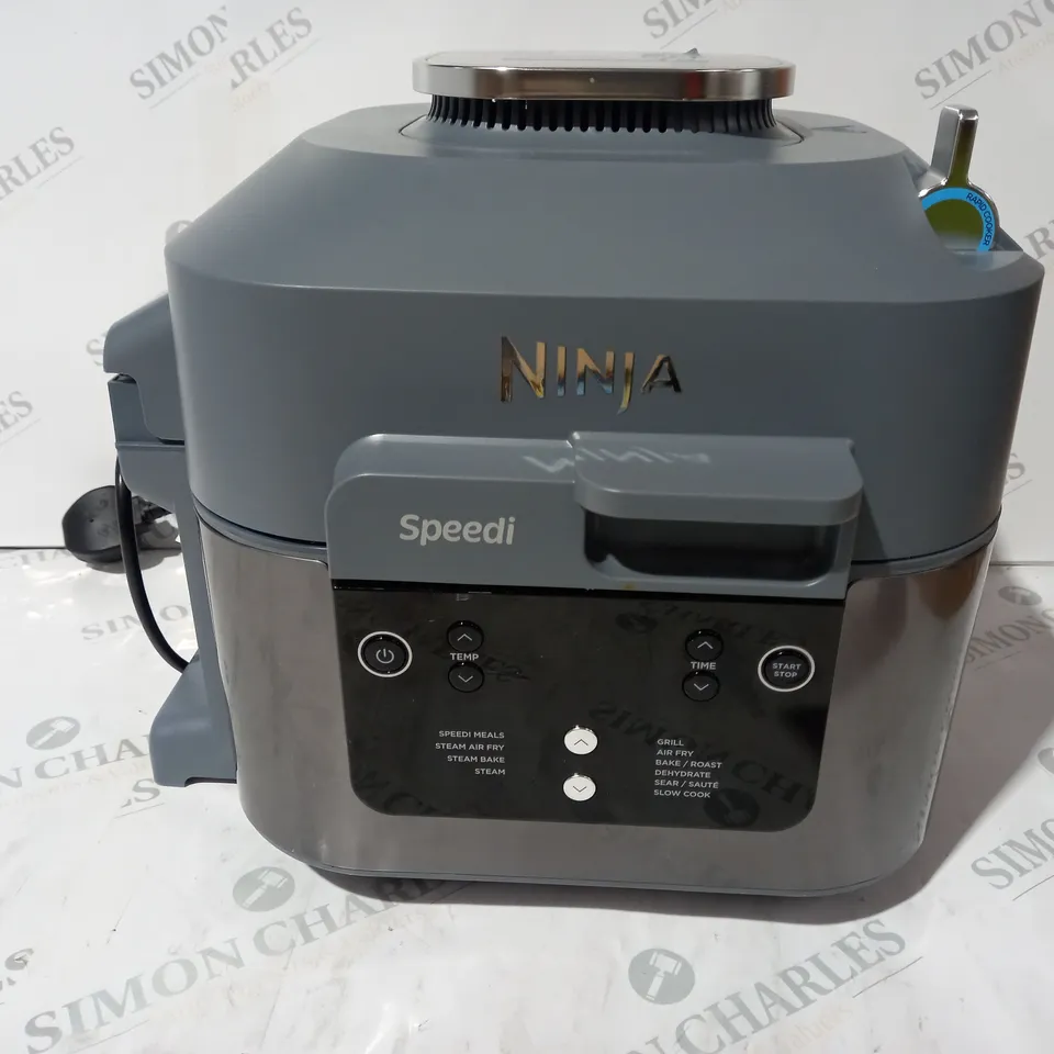 BOXED NINJA SPEEDI 10-IN-1 5.7L RAPID-COOKER & AIR FRYER ON400UK