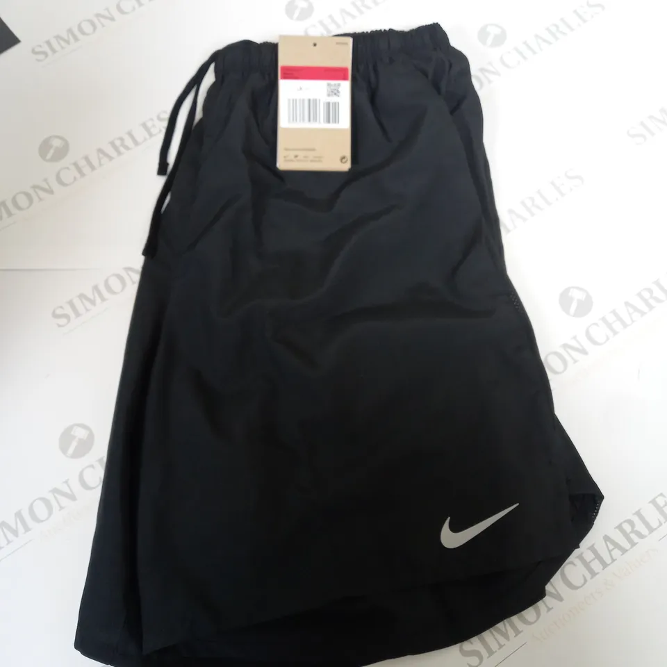 NIKE LOGO RUNNING SHORTS SIZE L