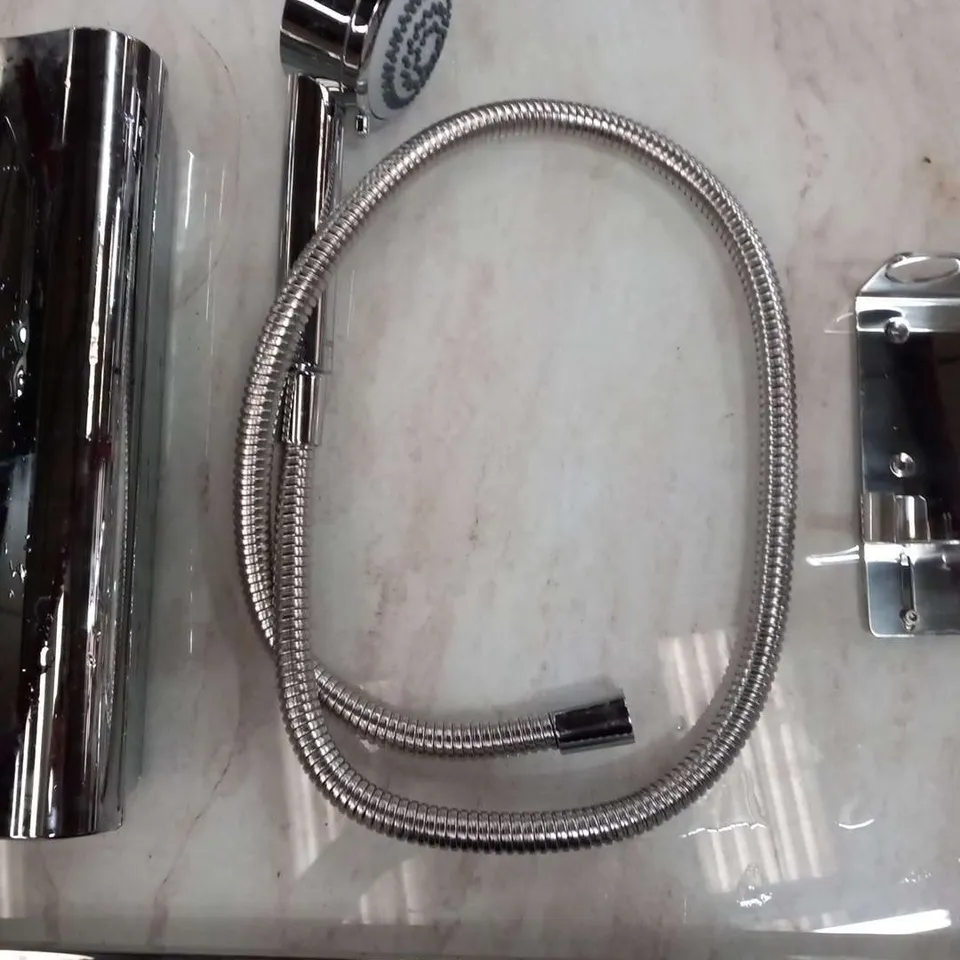 SHOWER SET CONSISTING OF; MIRA ESCAPE 9.8 SHOWER, SOAP HOLDER, TOWEL RAIL, COAT HOOK AND GLASS SHELF AND SHATAFF