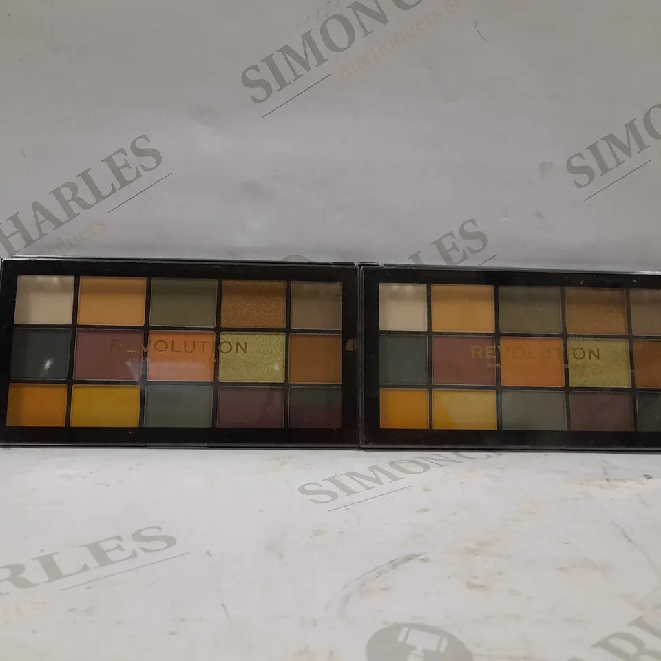 LOT OF APPROX 4 MAKEUP REVOLUTION RELOADED ICONIC DIVISION 15 SHADE EYESHADOW PALETTE