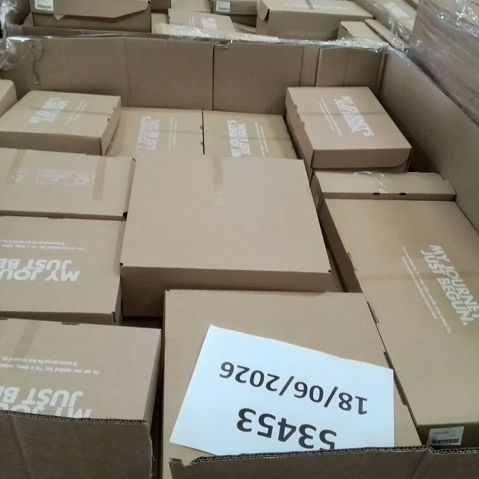 PALLET CONTAINING APPROXIMATELY 86X ASSORTED BRAND NEW DESIGNER SHOES INCLUDING: JD WILLIAMS BLACK BOOTS, HEAVENLY SOLES BLACK BOOTS, SIMPLY BE BEIGE BOOTS
