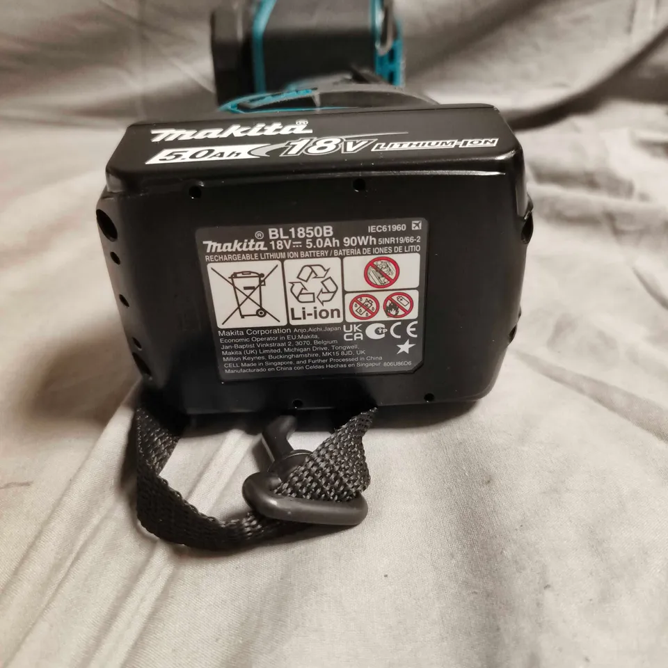 MAKITA DML812 18V LED WORK LIGHT WITH BL1850B 5.0AH BATTERY