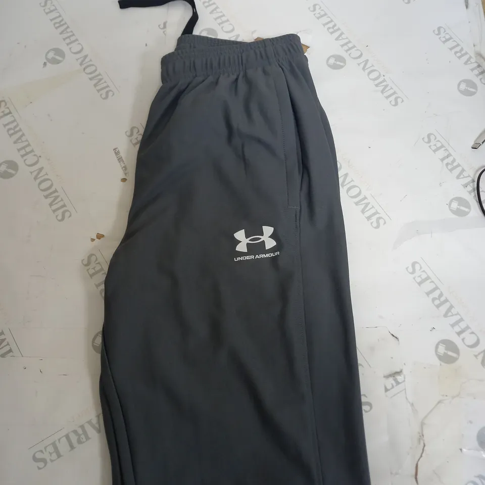 UNDER ARMOUR TRACKSUIT BOTTOMS SIZE S-M