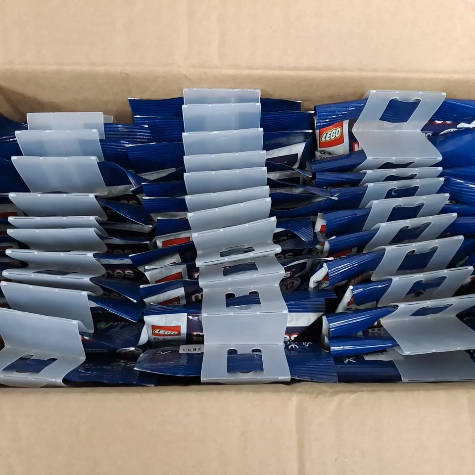 APPROXIMATELY 30 SEALED LEGO MINIFIGURES MARVEL STUDIOS PACKS 