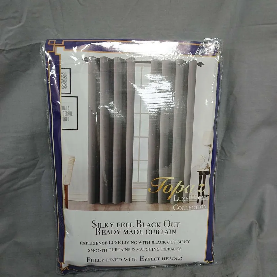 BOX OF APPROX 10 TOPAS LUXE BLACKOUT READY MADE CURTAIN PANEL – SILKY FEEL, EYELET HEADER, FULLY LINED