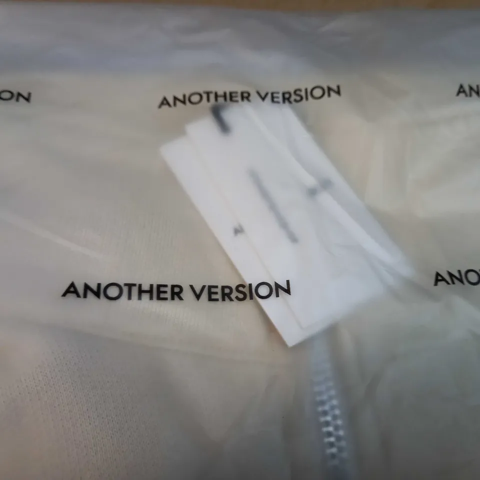 PACKAGED ANOTHER VERSION CREAM SWEATER - SMALL