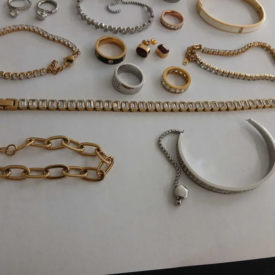 APPROXIMATELY 15 PIECES OF ASSORTED JEWELLERY MARKED AS STAINLESS STEEL
