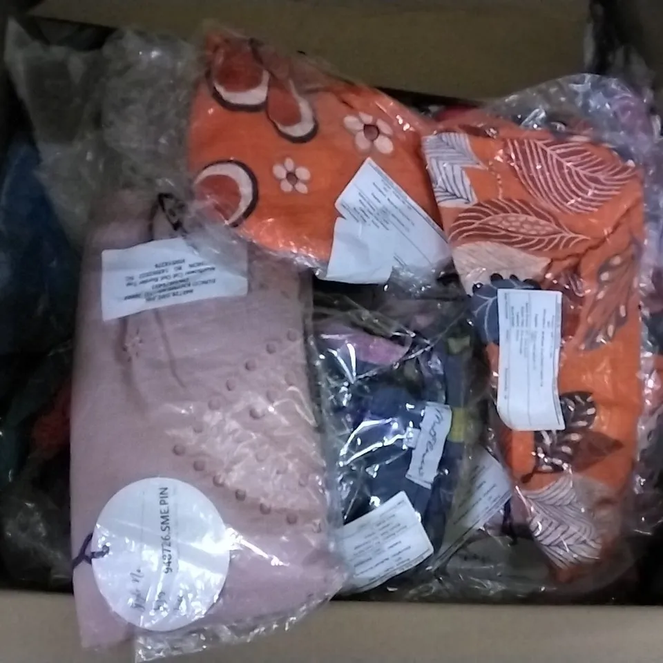 BOX OF APPROXIMATELY 40 ASSORTED DESIGNER CLOTHING ITEMS TO INCLUDE PINK TOP, DAISYPRINT TOP,FEATHER DETAIL TOP ETC