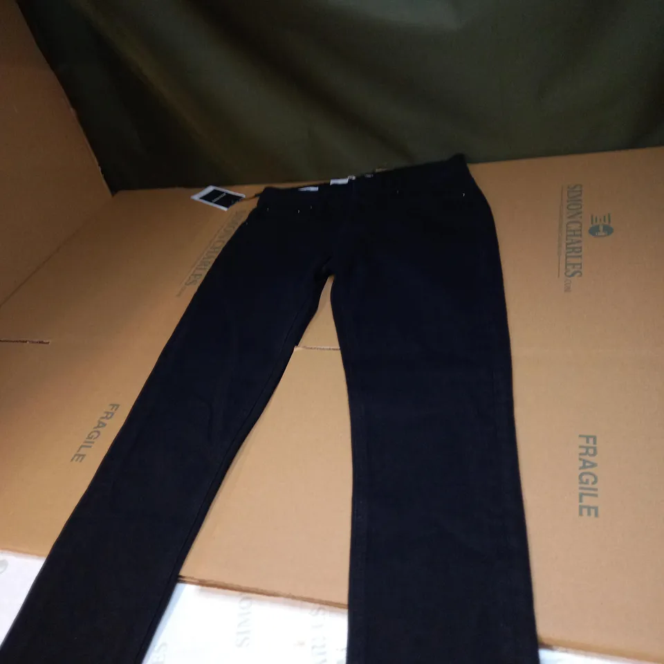 ORIGINAL JACK AND JONES JEANS SIZE 32"