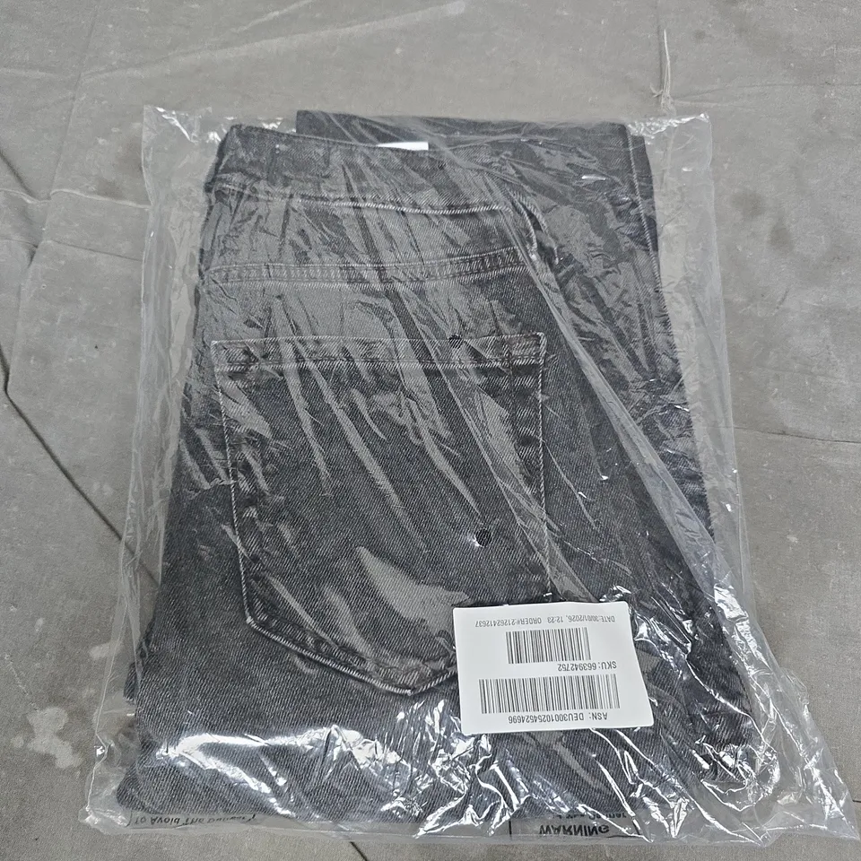 HOLLISTER  BLACK DENIM JEANS SIZE 00-S 