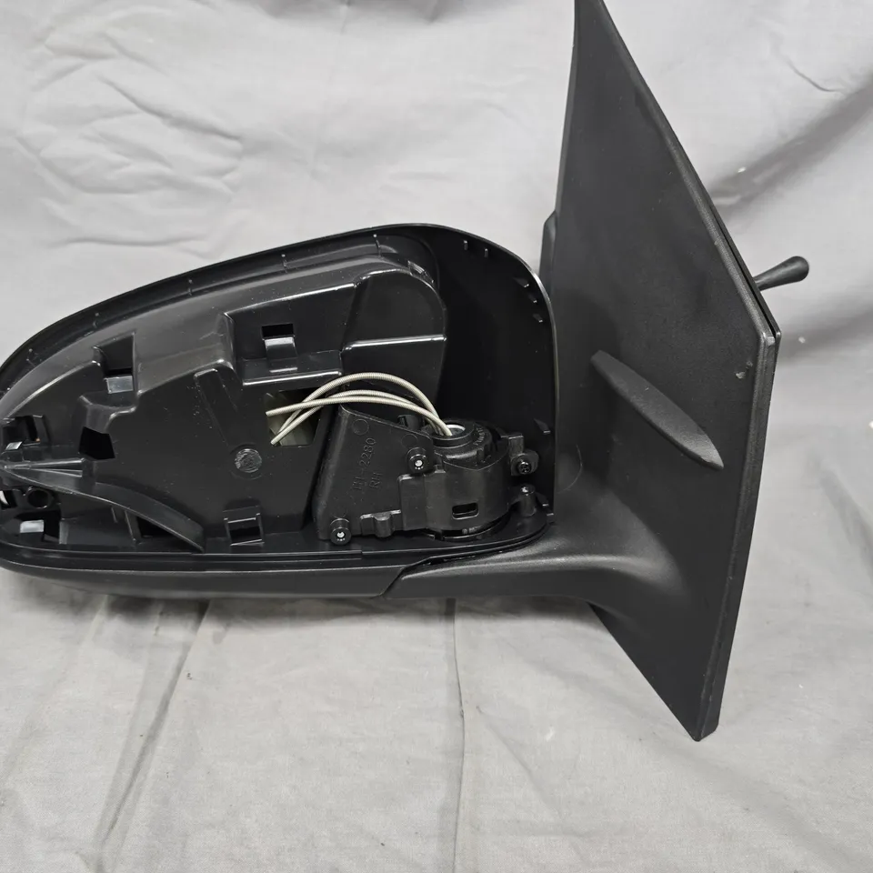 Black exterior wing mirror assembly – power-adjustable 