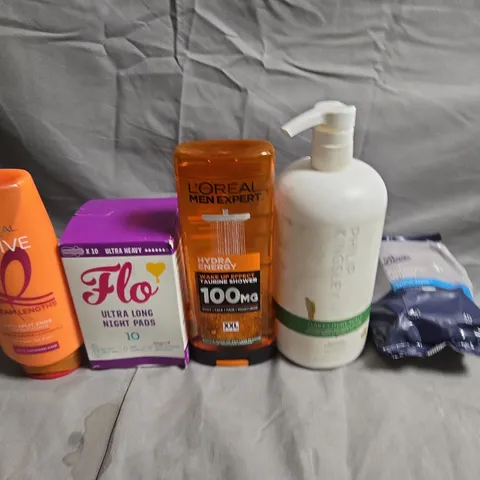 TOTE OF APPROX 15 ASSORTED HEALTH & BEAUTY ITEMS: L’ORÉAL ELVIVE DREAMLENGTH SHAMPOO, FLO NIGHT PADS, L’ORÉAL MEN EXPERT HYDRA ENERGY SHOWER GEL, BODY LOTION