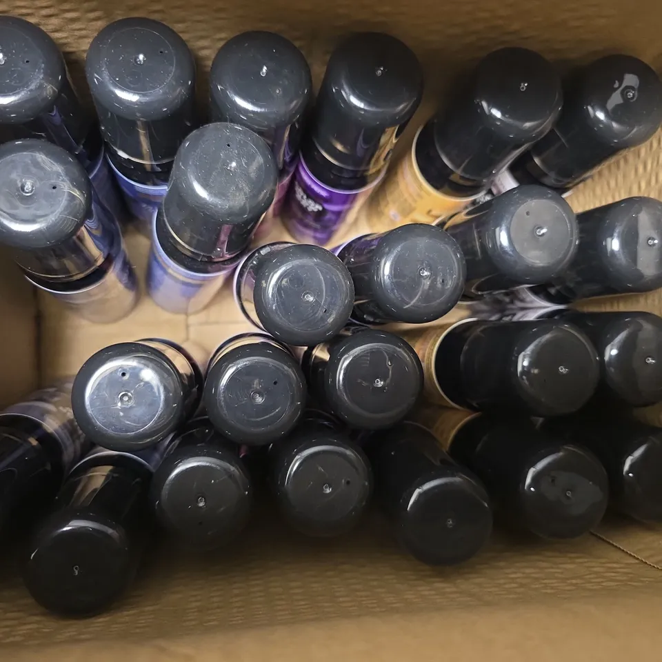 APPROXIMATELY 20 ASSORTED MATRIX BLOW DRY SPRAYS TO INCLUDE HOT PINK, PLATINUM SILVER, BLOOMING ORCHID, ETC - COLLECTION ONLY