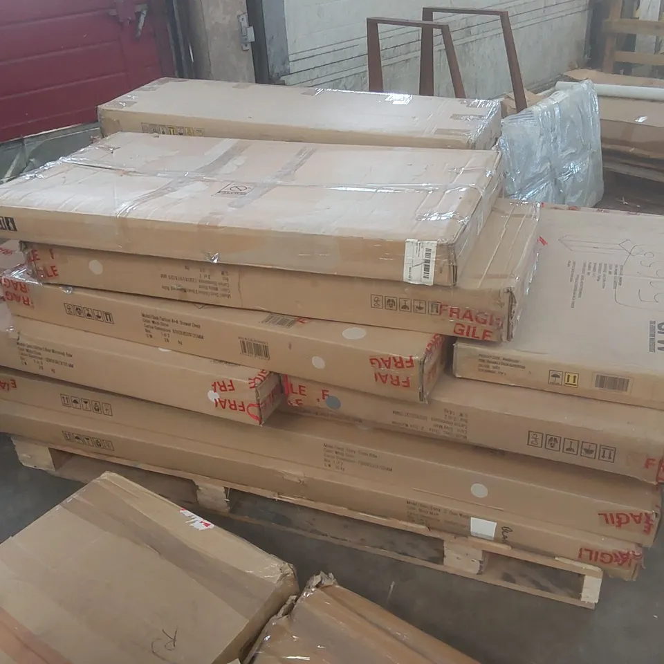 PALLET OF ASSORTED DESIGNER FURNITURE PARTS