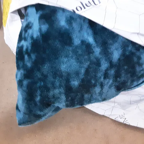 BAGGED DEKIRA SCATTER CUSHION WITH FILLING FILL MATERIAL