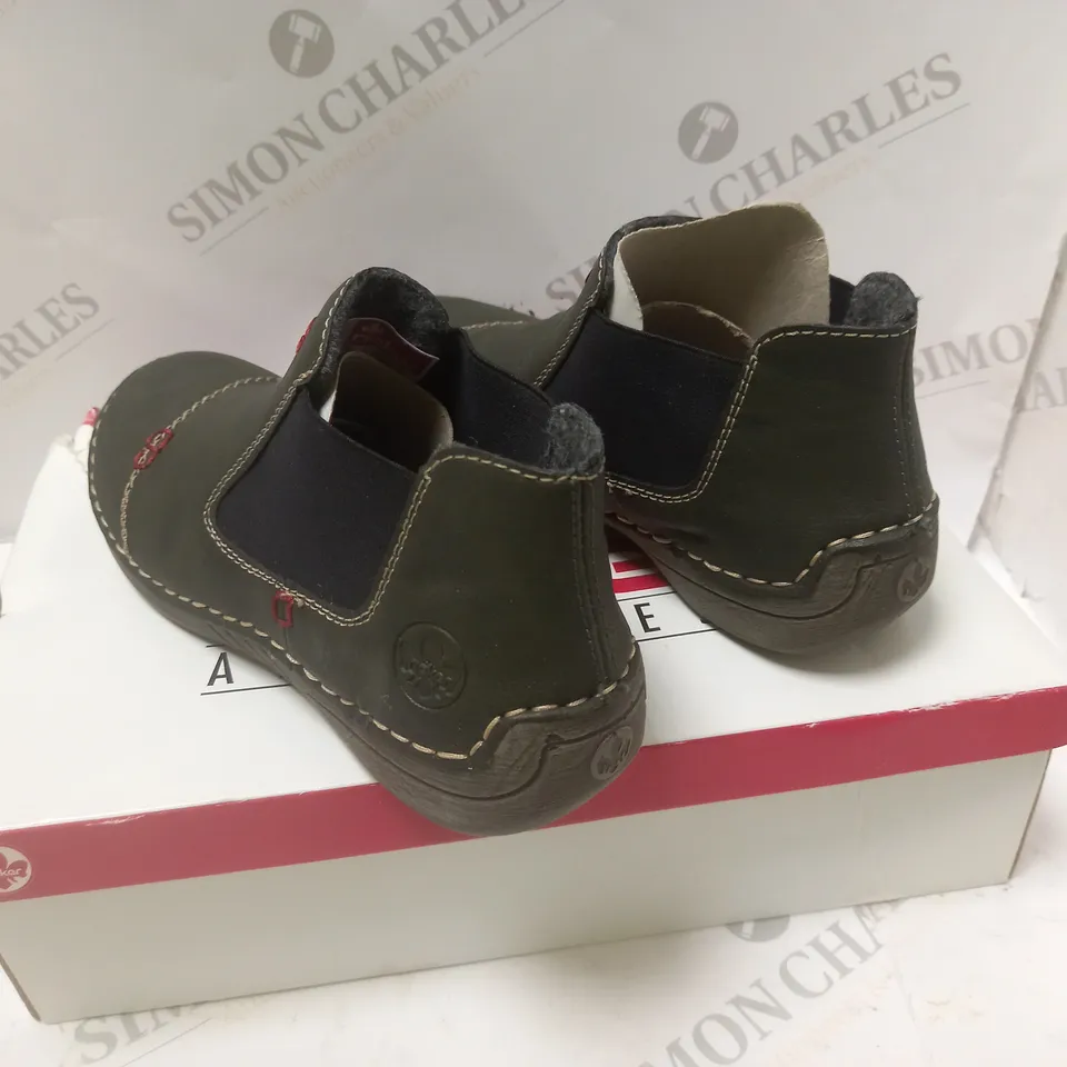 BOXED GREEN RIEKER SHOE - SIZE 5
