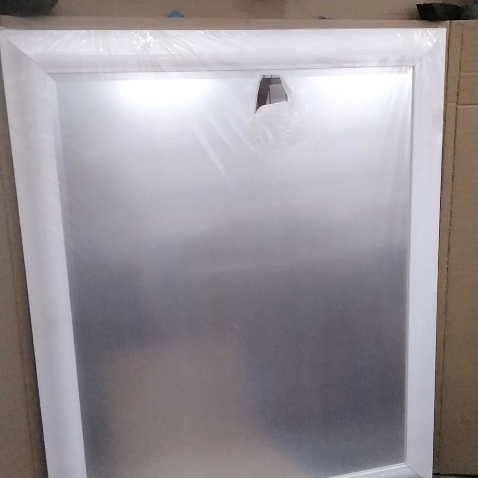 BOXED ABBEYVILE GLASS FRAMED WALL MOUNTED ACCENT MIRROR 