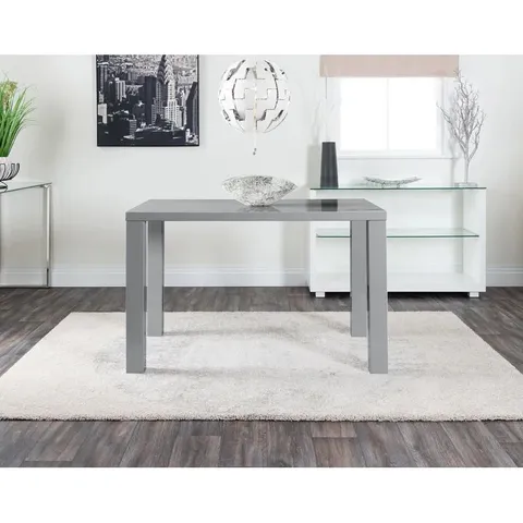 BOXED CHOWCHILLA TABLE (3 BOXES)
