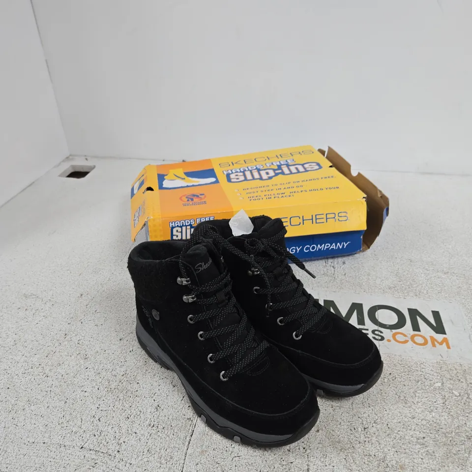 SKECHERS BLACK LACE-UP BOOTS, UK 6.5