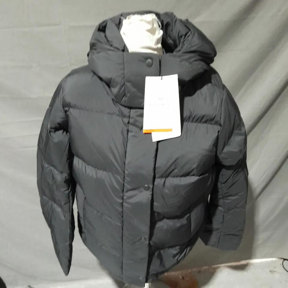 LULULEMON WUNDER PUFF JACKET IN BLACK - SIZE 6