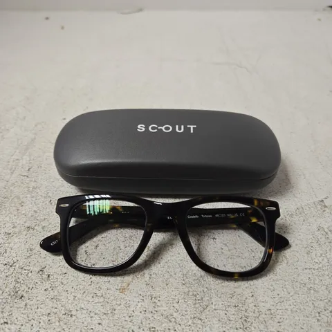 SCOUT EYEGLASSES WITH TORTOISESHELL FRAMES